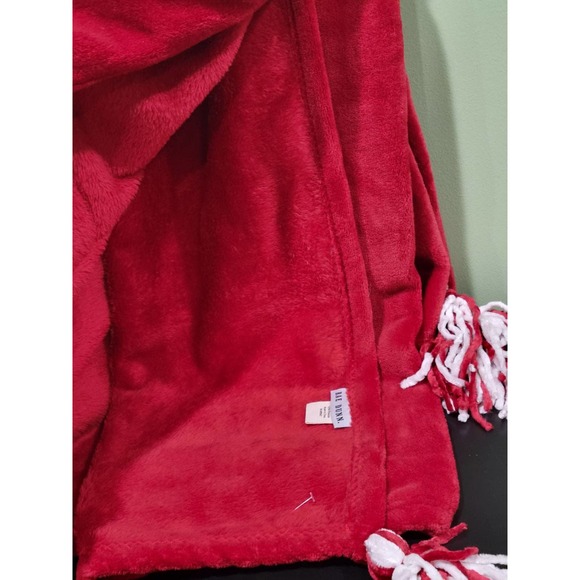 Rae dunn red valentines tasseled and patch worked decorative throw size 50x70" - Picture 5 of 8